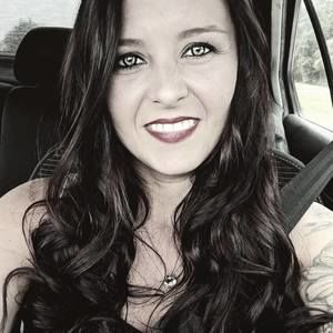 Meet your Posher, Leanna